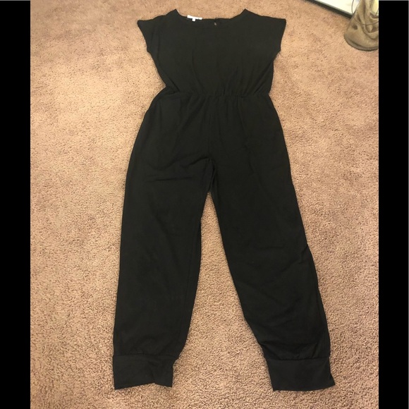 Angashion Pants - Super cute like new jumpsuit.
